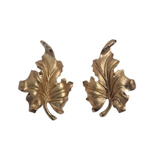 Vintage Crown Trifari Gold Tone Leaves Clip On Earrings EUC MCM 1960s Signed